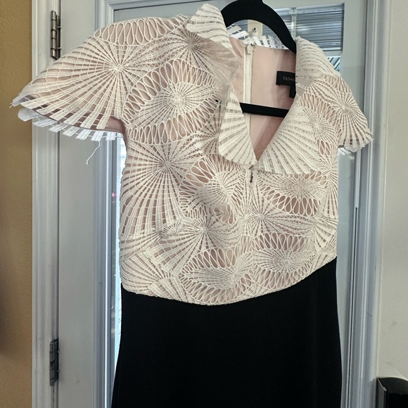 Tadashi Shoji Elegant Black and Cream lace Dress size 2 - Picture 6 of 10